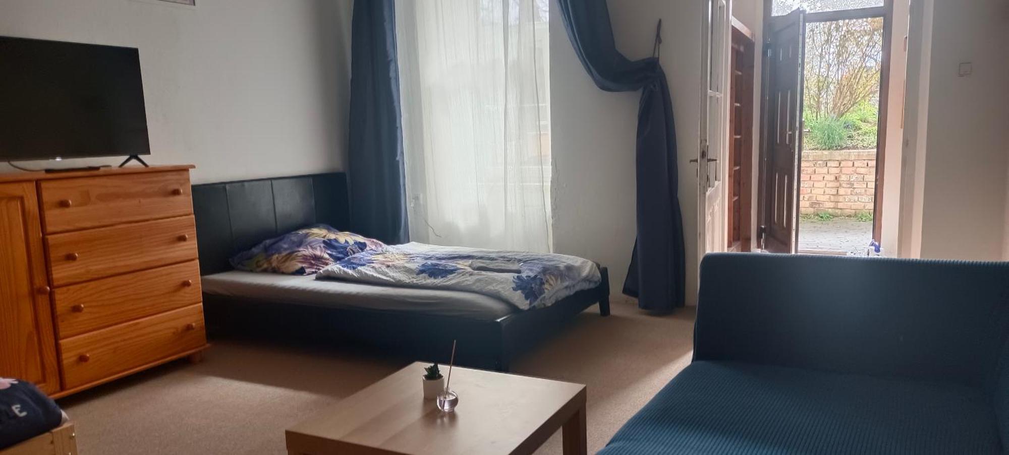 Byt S Terasou A Zahradou Brno Luaran gambar